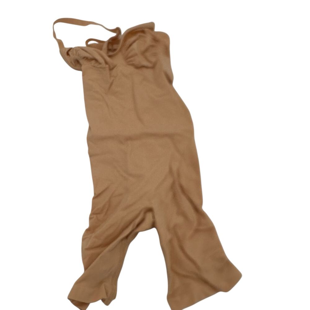 Skims Seamless Sculpting Mid Thigh Bodysuit Cream NWOT Size Small